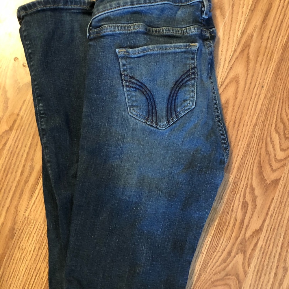 Hollister 27x33